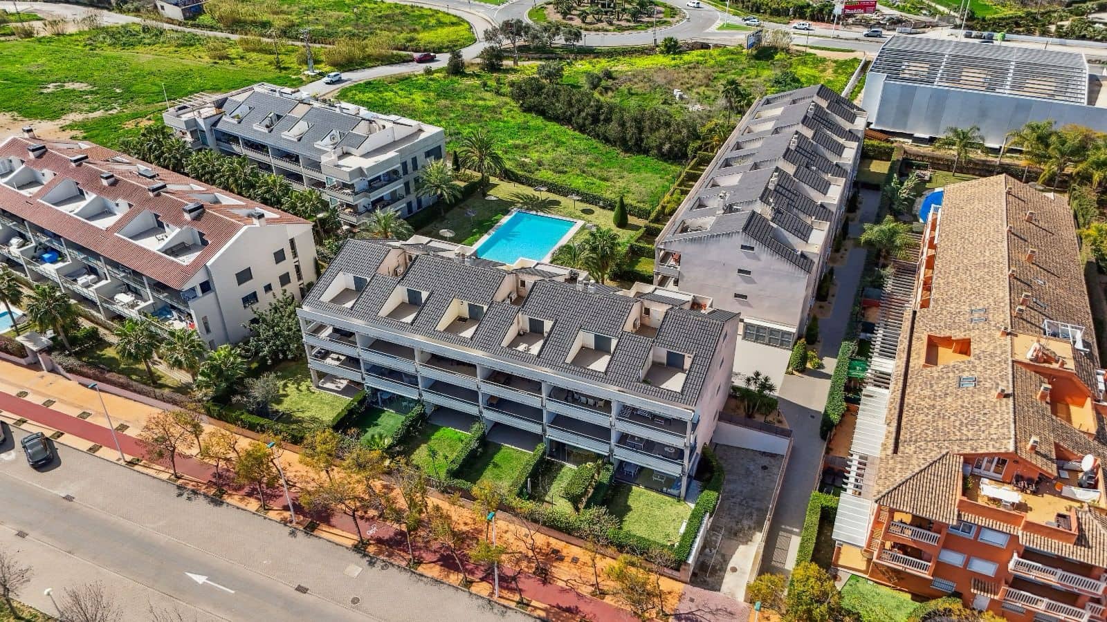 2 soveværelse Lejlighed til salg i Arenal med garage - € 425.000 (Ref: 9687258)