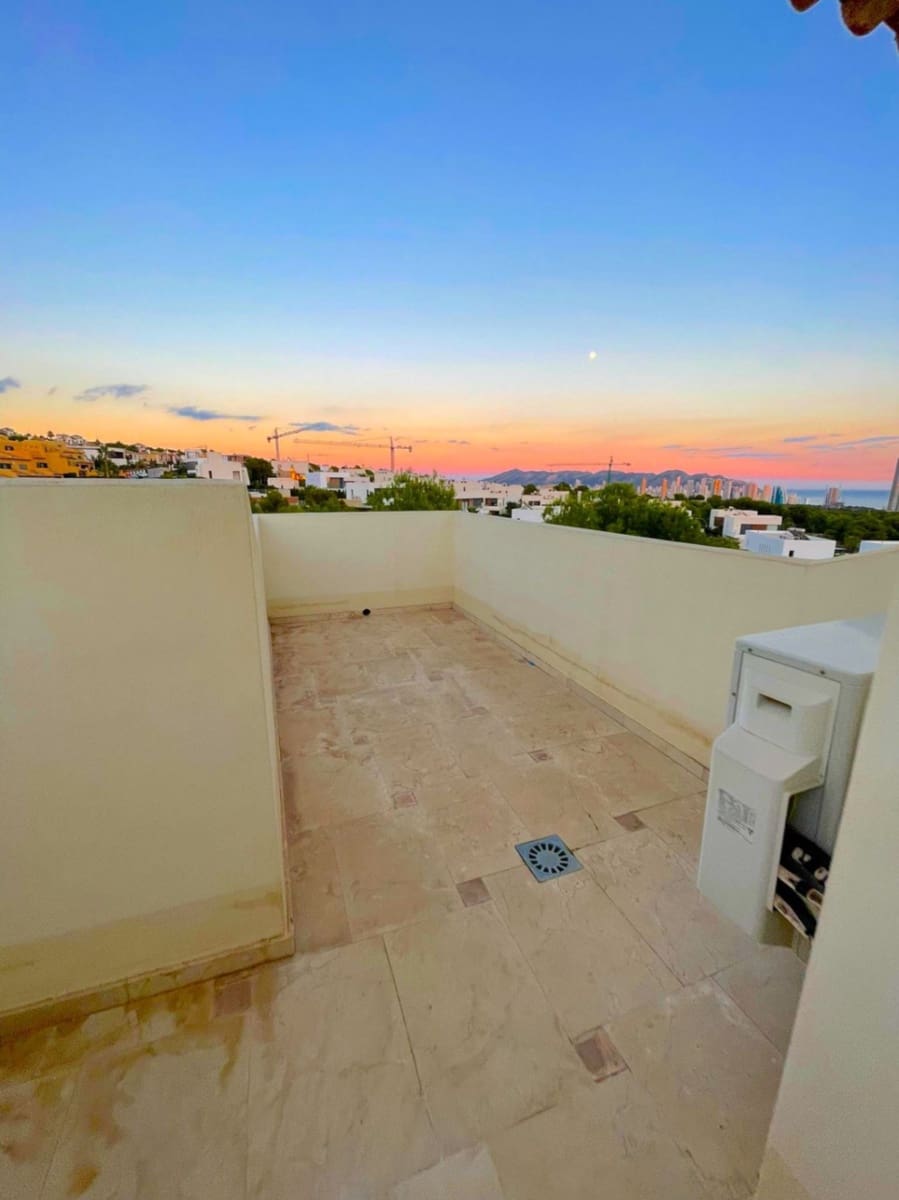 3 chambre Penthouse à vendre à Finestrat avec piscine garage - 450 000 € (Ref: 9687280)