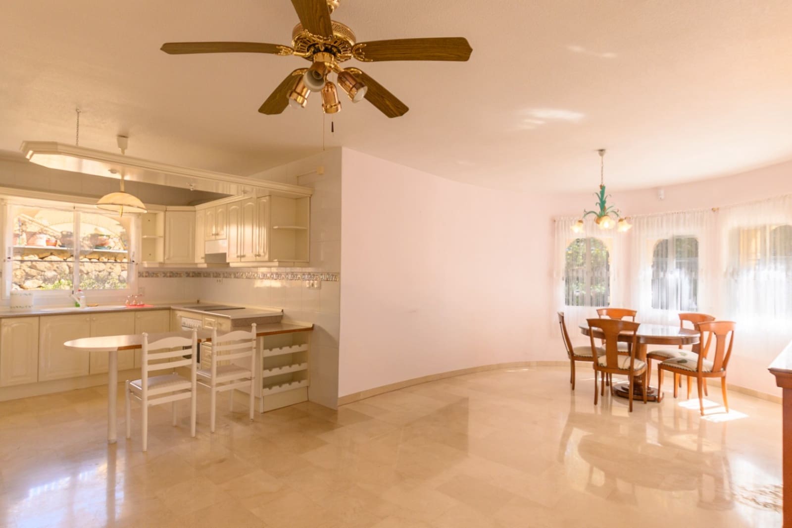 4 slaapkamer Villa te koop in Barranco Hondo met zwembad garage - € 550.000 (Ref: 9696709)