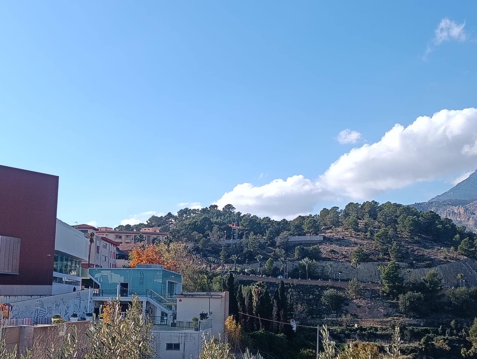 6 bedroom Villa for sale in La Nucia with garage - € 840,000 (Ref: 9700035)