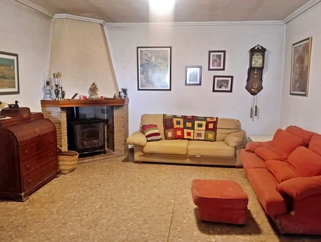 6 bedroom Villa for sale in La Nucia with garage - € 840,000 (Ref: 9700035)