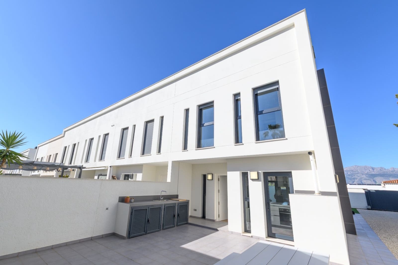 3 soveværelse Villa til salg i Albir med swimmingpool garage - € 750.000 (Ref: 9700191)