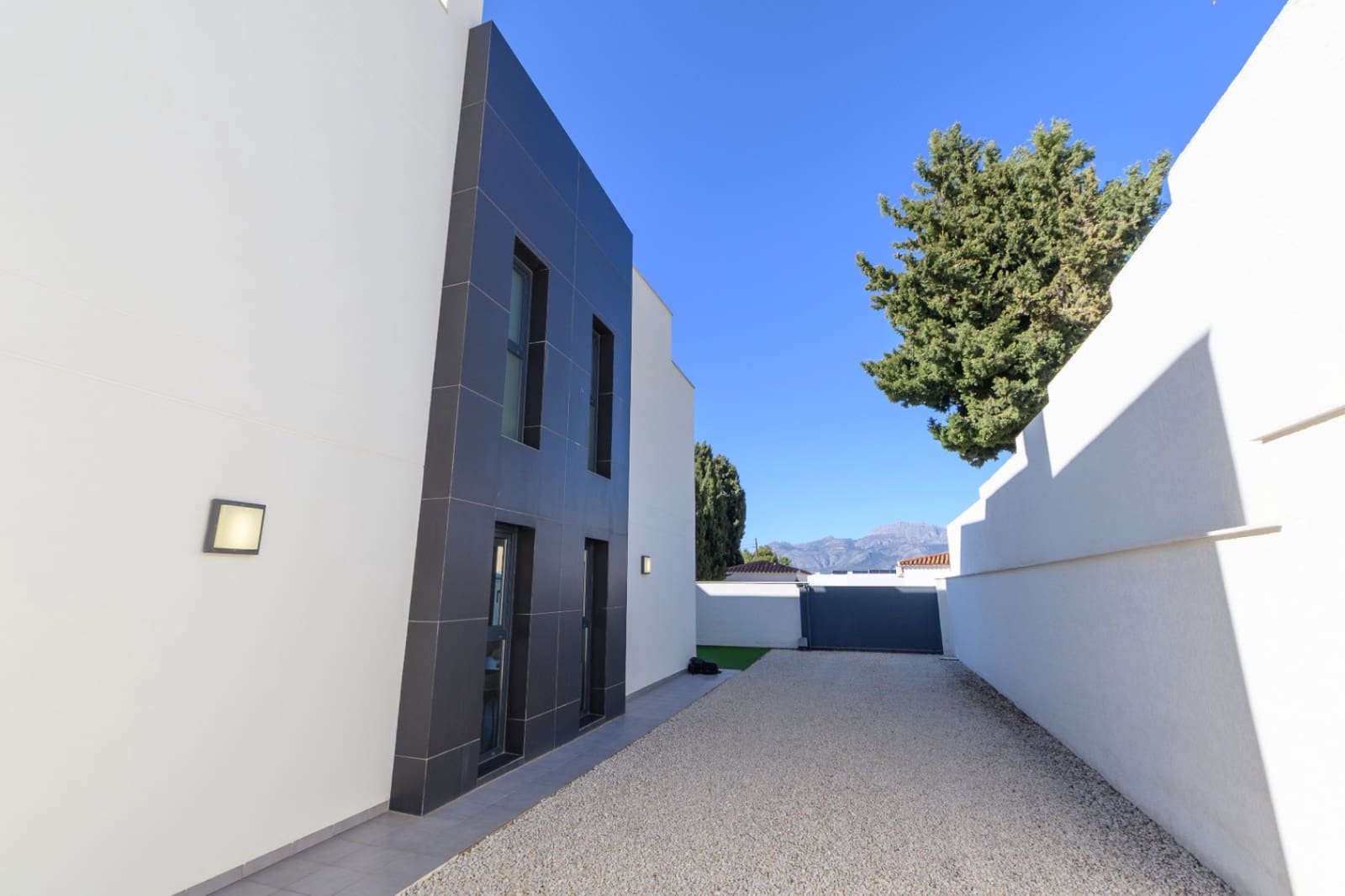 3 soveværelse Villa til salg i Albir med swimmingpool garage - € 750.000 (Ref: 9700191)