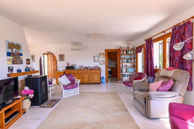 3 bedroom Villa for sale in Benitachell / Benitatxell with pool garage - € 545,000 (Ref: 9720251)