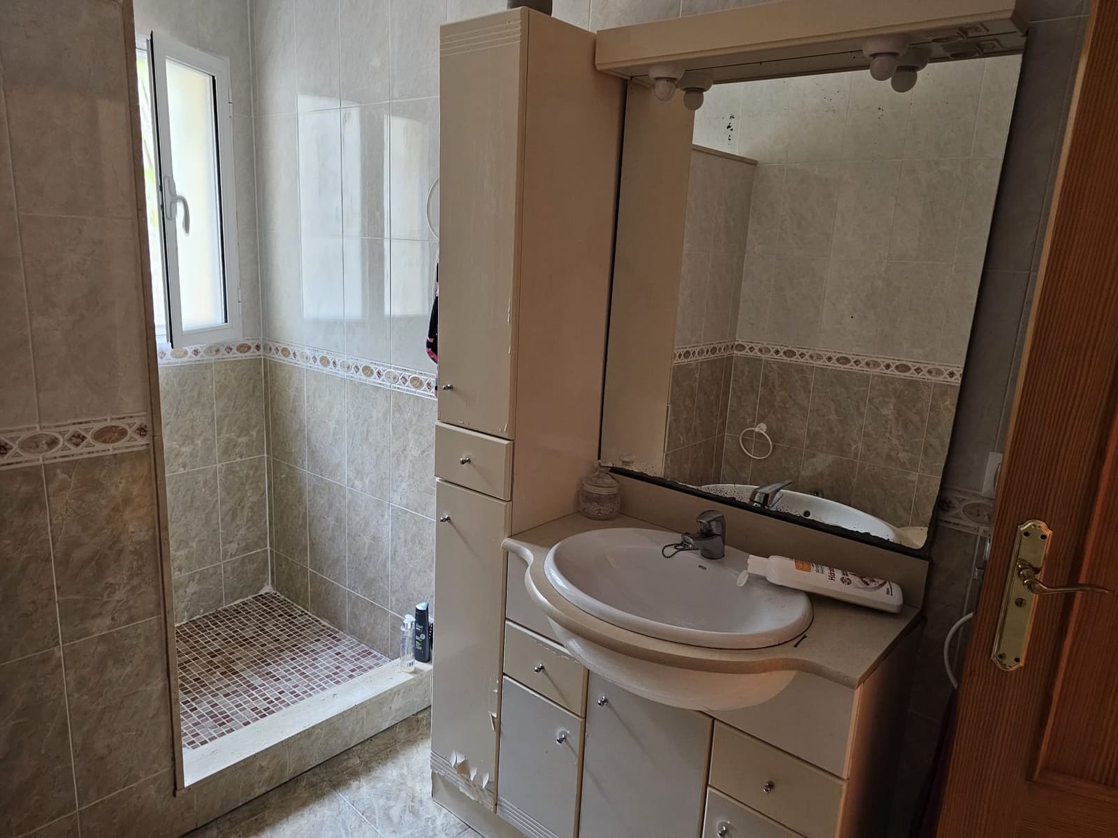 6 soverom Hus til salgs i Benitachell / Benitatxell - € 300 000 (Ref: 9758215)