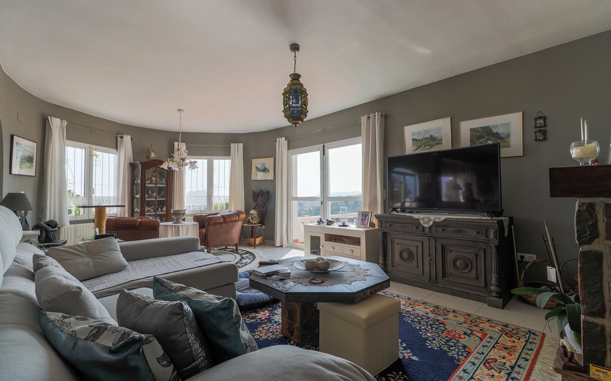 6 slaapkamer Villa te koop in Moraira - € 980.000 (Ref: 9760993)