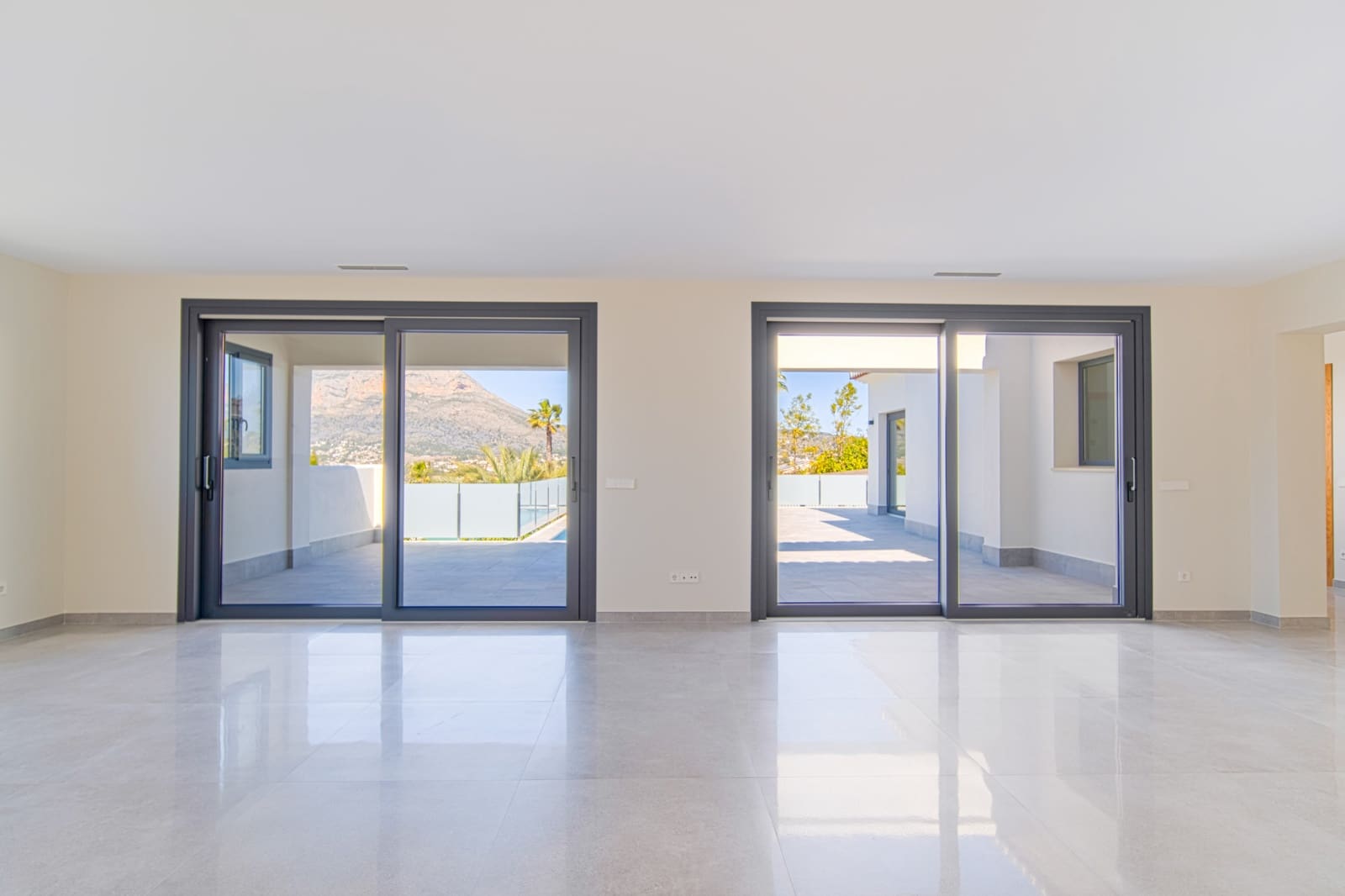 Chalet de 3 habitaciones en Javea / Xàbia en venta con garaje - 1.190.000 € (Ref: 9760995)