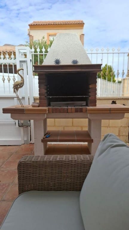 3 soveværelse Villa til salg i Polop med swimmingpool - € 259.000 (Ref: 9760997)