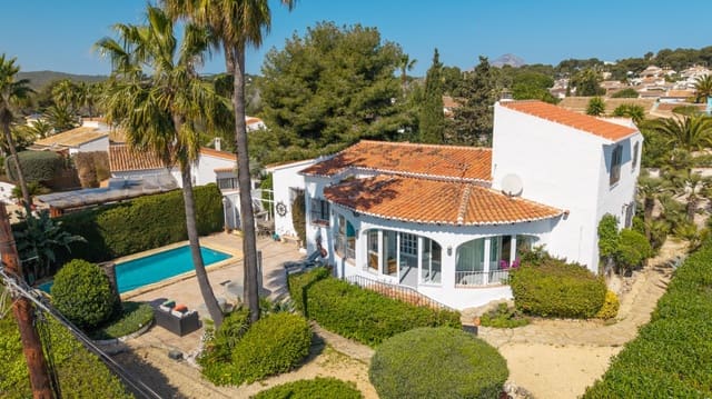 4 bedroom Villa for sale in La Granadella  - Costa Nova, Javea / Xàbia with garage - € 599,000 (Ref: 9760999)