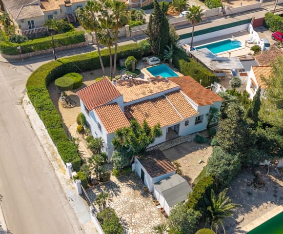 4 bedroom Villa for sale in La Granadella  - Costa Nova, Javea / Xàbia with garage - € 599,000 (Ref: 9760999)