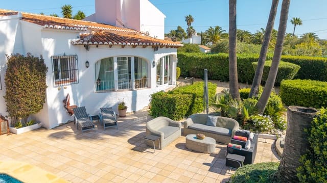 4 bedroom Villa for sale in La Granadella  - Costa Nova, Javea / Xàbia with garage - € 599,000 (Ref: 9760999)
