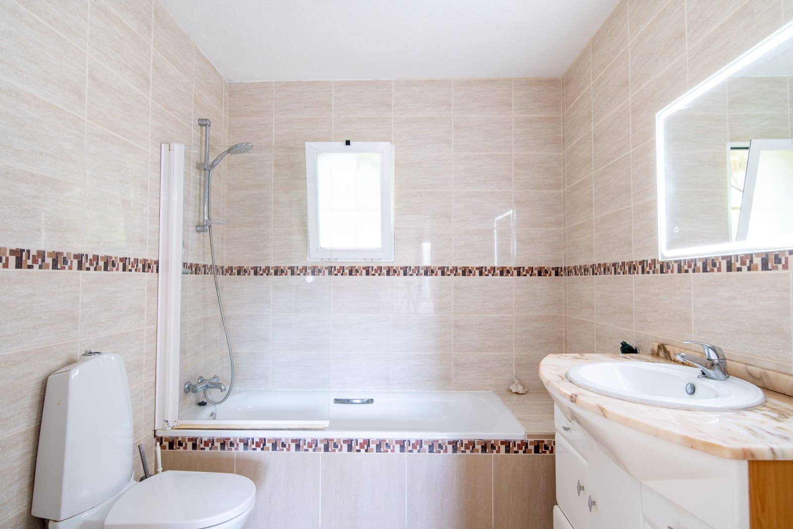 4 sypialnia Willa na sprzedaż w Javea / Xabia z garażem - 599 000 € (Ref: 9760999)