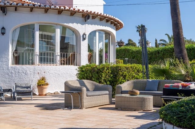 4 bedroom Villa for sale in La Granadella  - Costa Nova, Javea / Xàbia with garage - € 599,000 (Ref: 9760999)