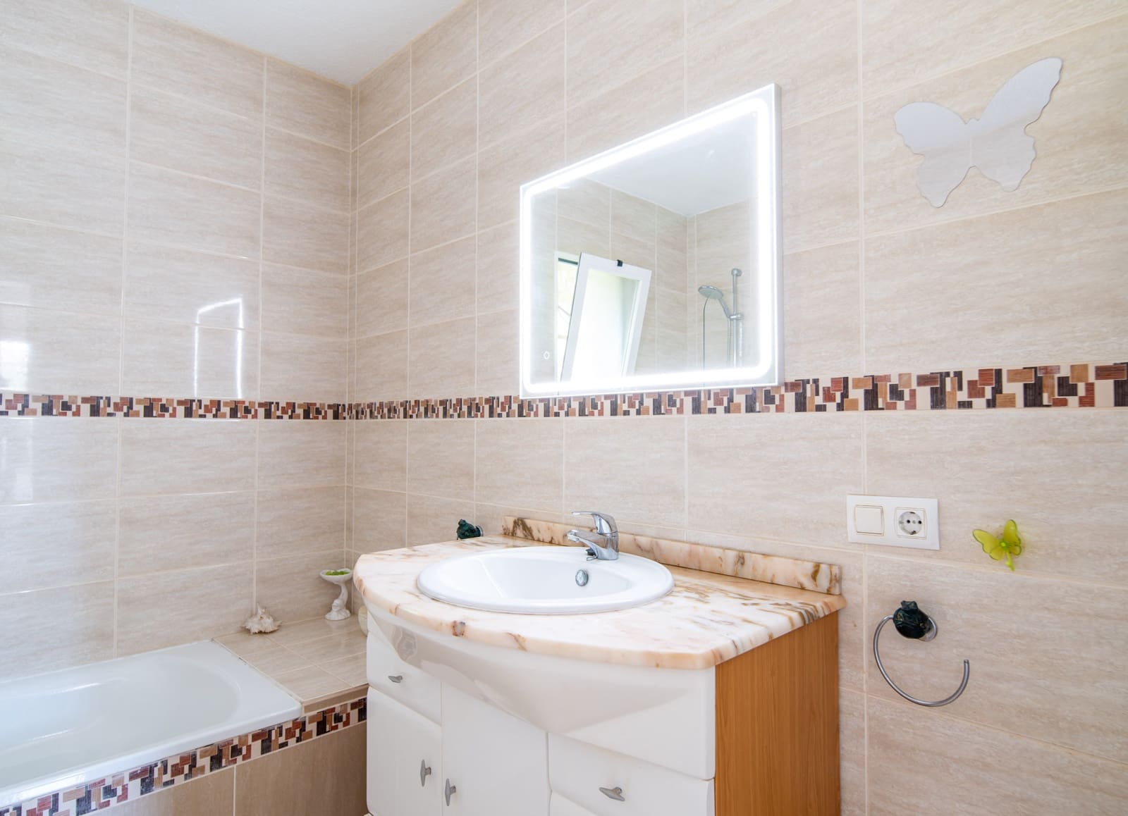 4 sypialnia Willa na sprzedaż w Javea / Xabia z garażem - 599 000 € (Ref: 9760999)