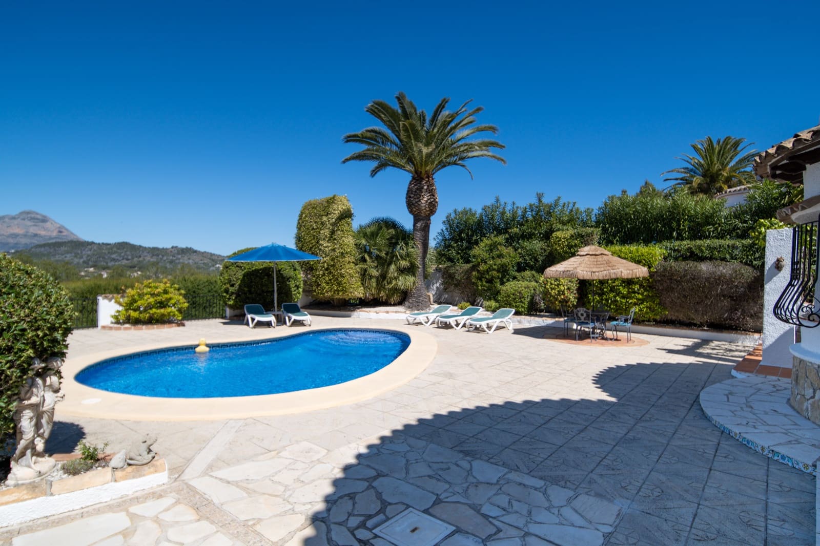 4 bedroom Villa for sale in Javea / Xabia - € 795,000 (Ref: 9761001)