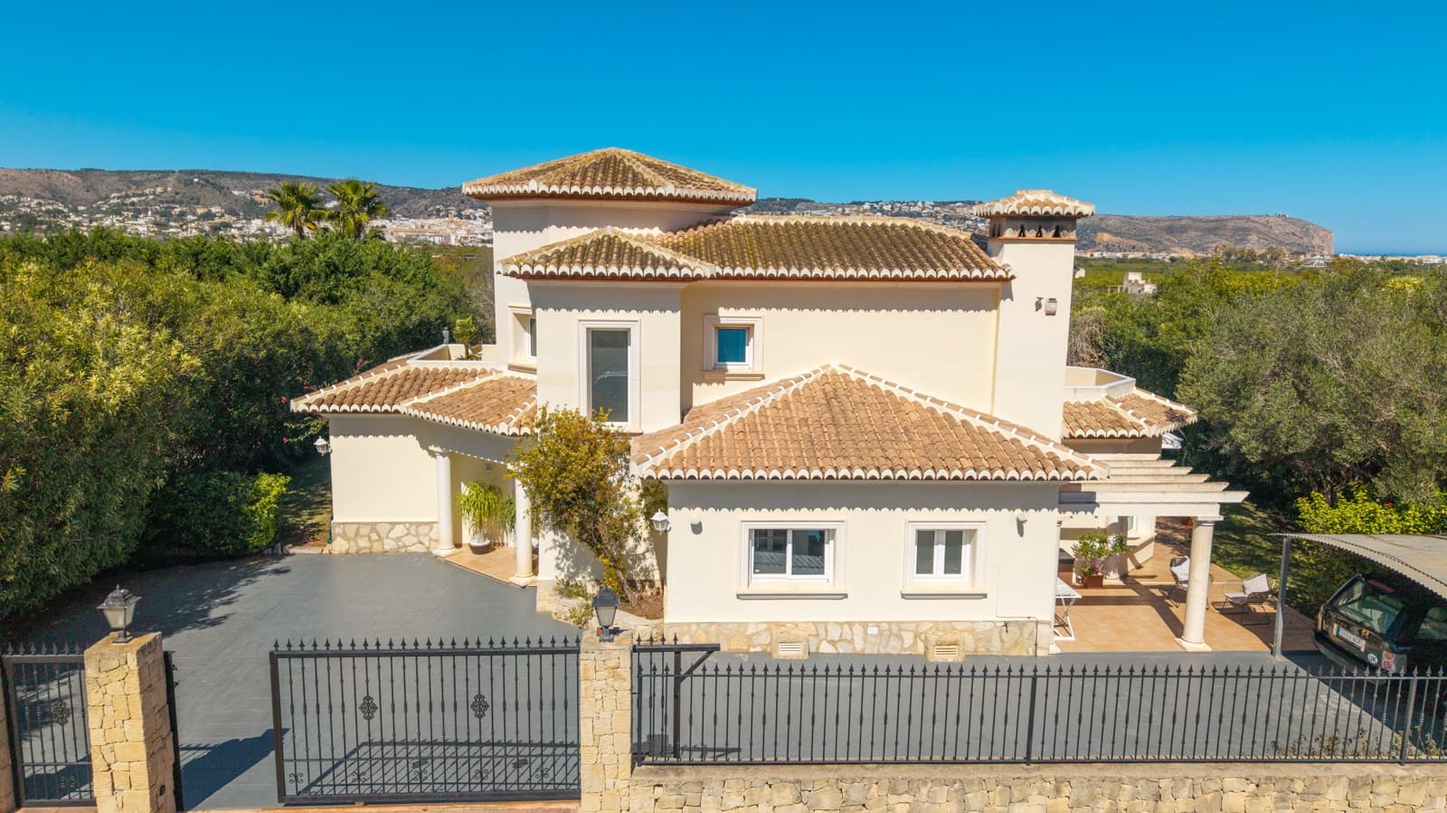 3 bedroom Villa for sale in Javea / Xabia with garage - € 949,000 (Ref: 9761004)