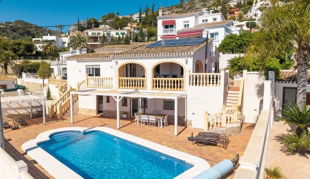 4 bedroom Villa for sale in Javea / Xàbia with garage - € 895,000 (Ref: 9761005)