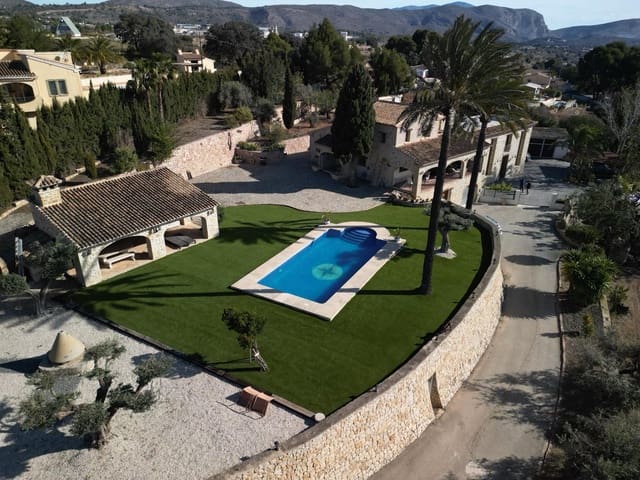 6 soveværelse Villa til salg i Benissa med swimmingpool garage - € 2.390.000 (Ref: 9761006)