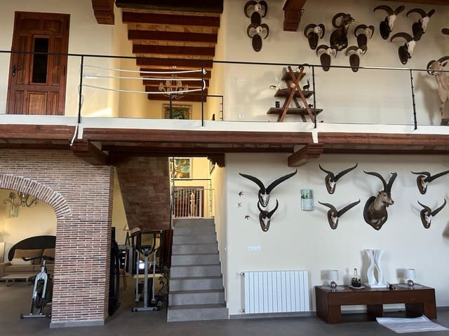 6 soveværelse Villa til salg i Benissa med swimmingpool garage - € 2.390.000 (Ref: 9761006)