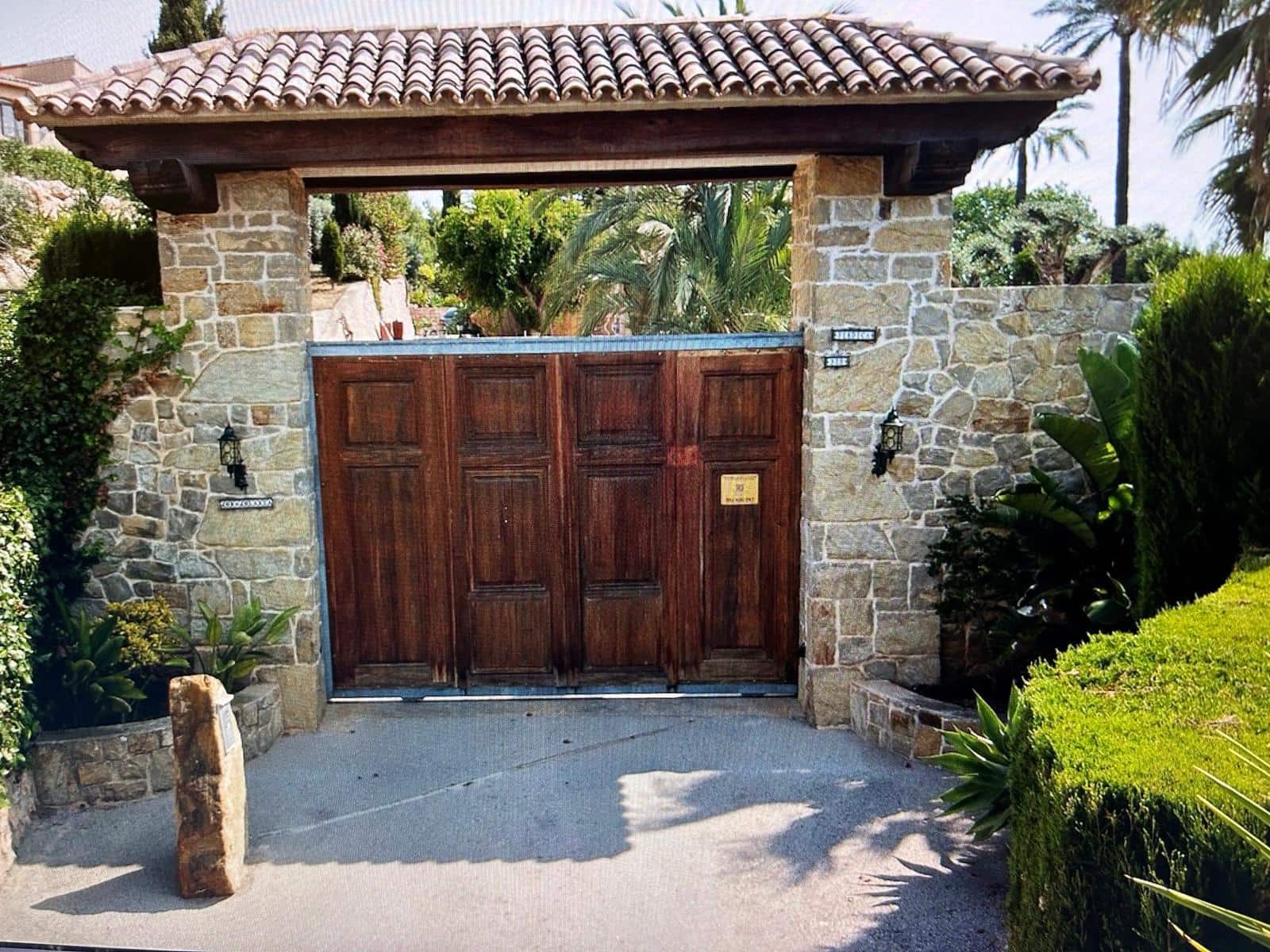 6 soveværelse Villa til salg i Benissa med swimmingpool garage - € 2.390.000 (Ref: 9761006)