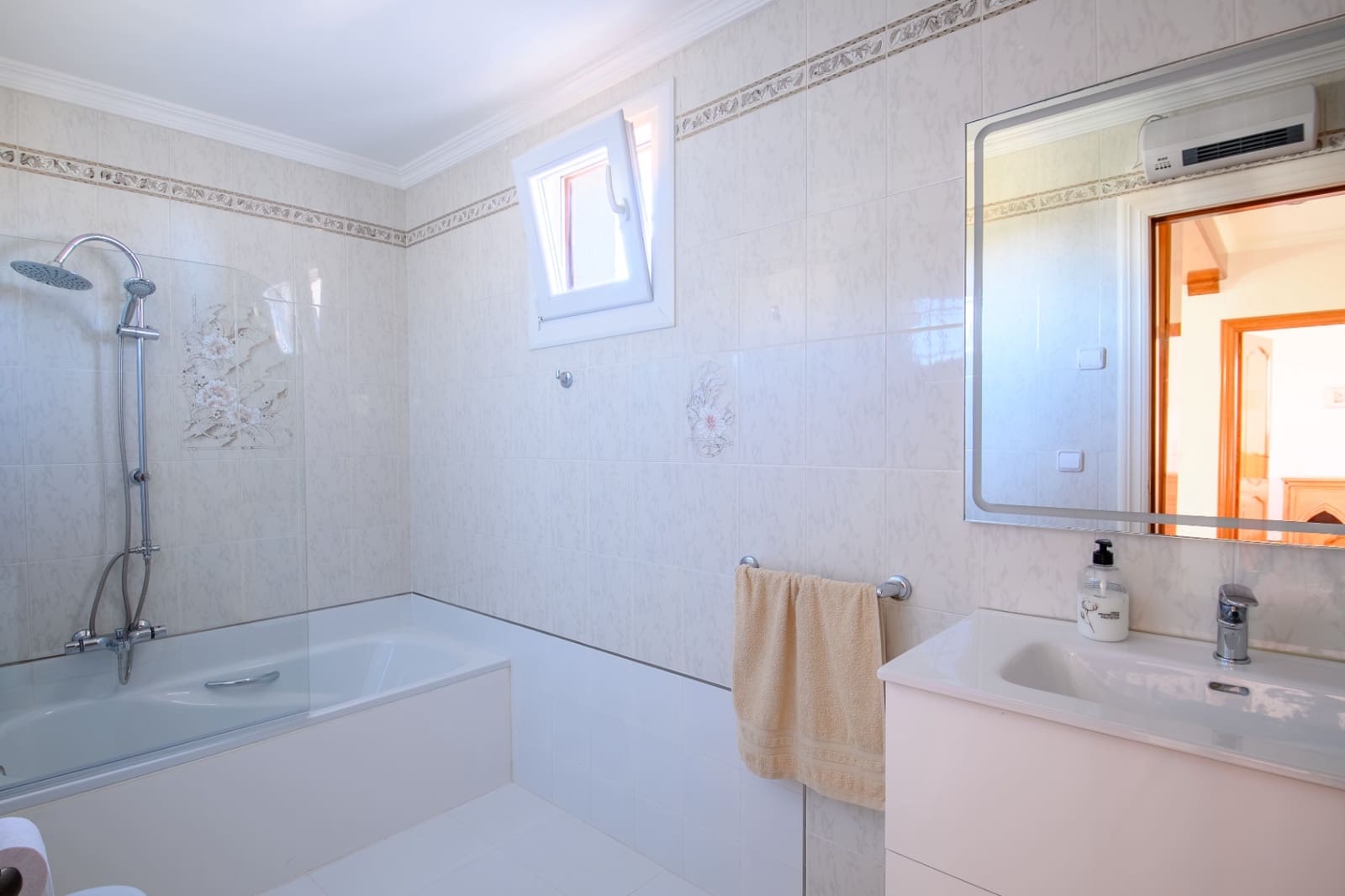 5 soveværelse Villa til salg i Javea / Xabia med garage - € 840.000 (Ref: 9765335)