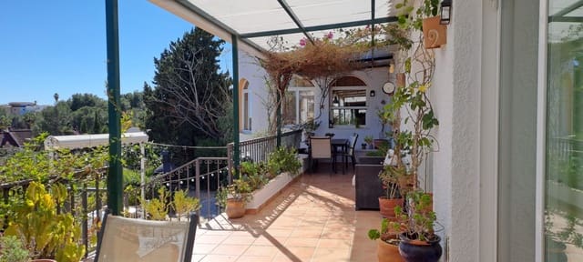 5 quarto Moradia para venda em Alfaz del Pi / L'Alfàs del Pi com piscina garagem - 880 000 € (Ref: 9798434)