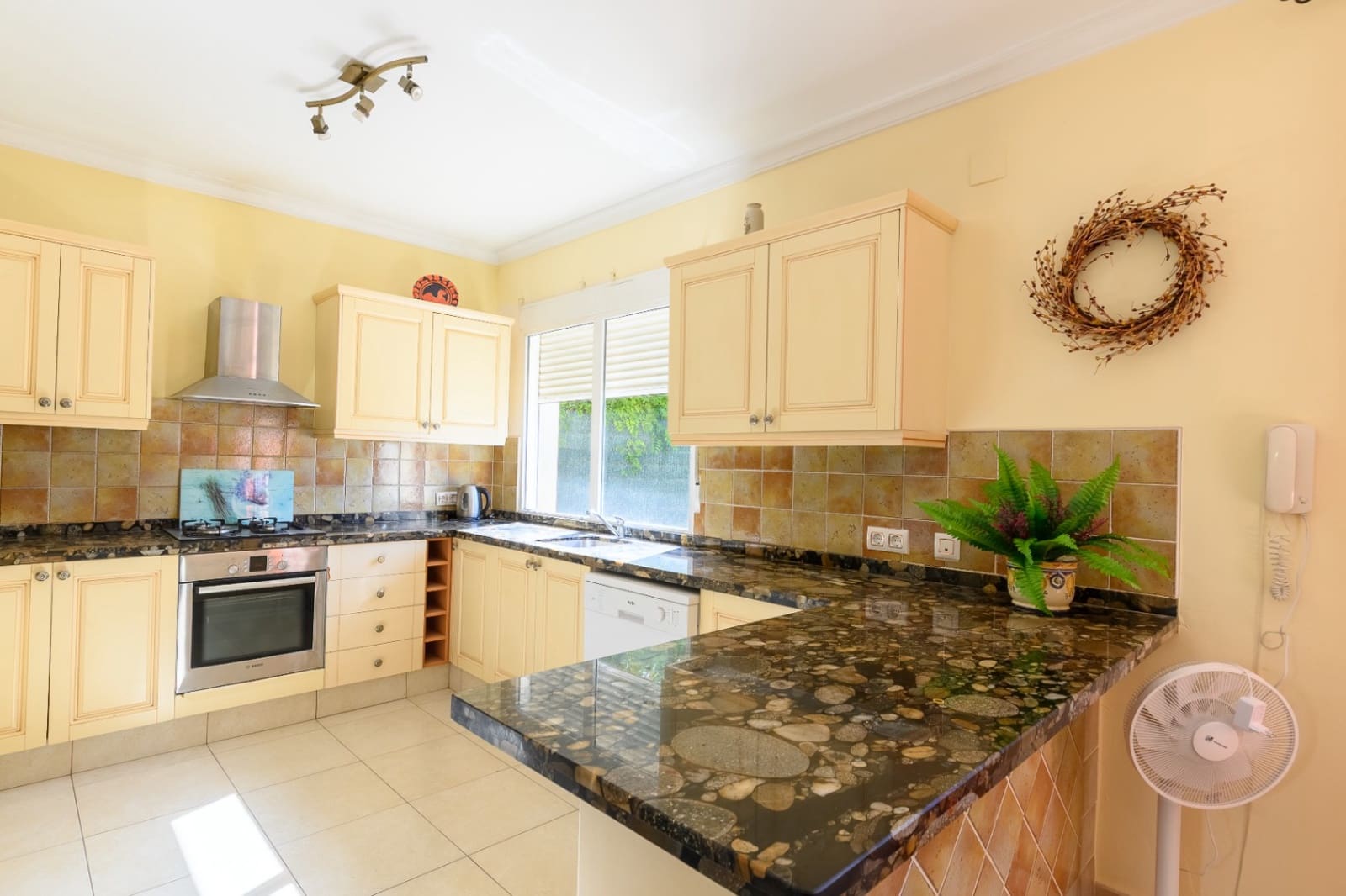 5 Zimmer Villa zu verkaufen in Benissa mit Pool Garage - 895.000 € (Ref: 9803783)