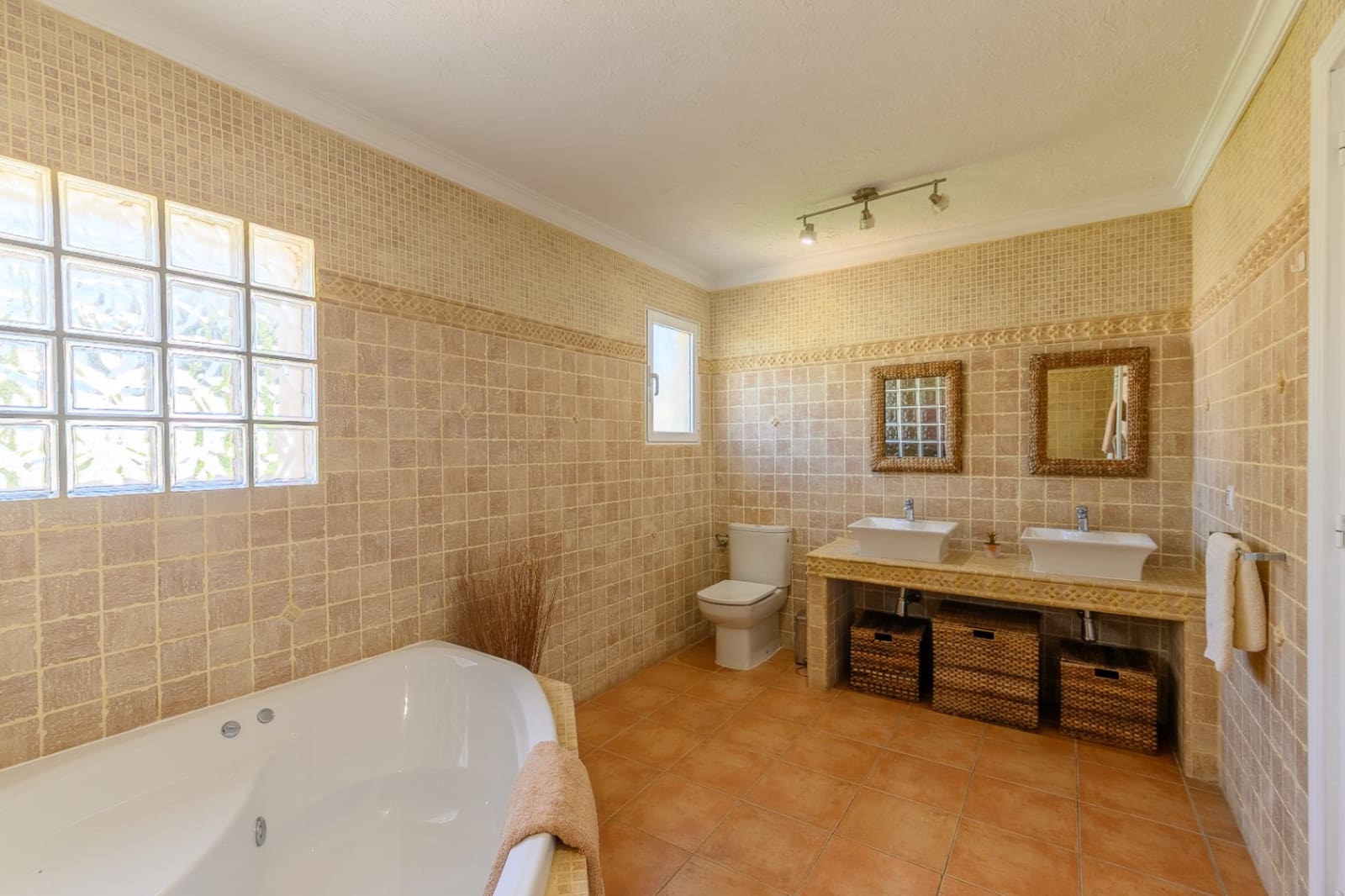 5 Zimmer Villa zu verkaufen in Benissa mit Pool Garage - 895.000 € (Ref: 9803783)