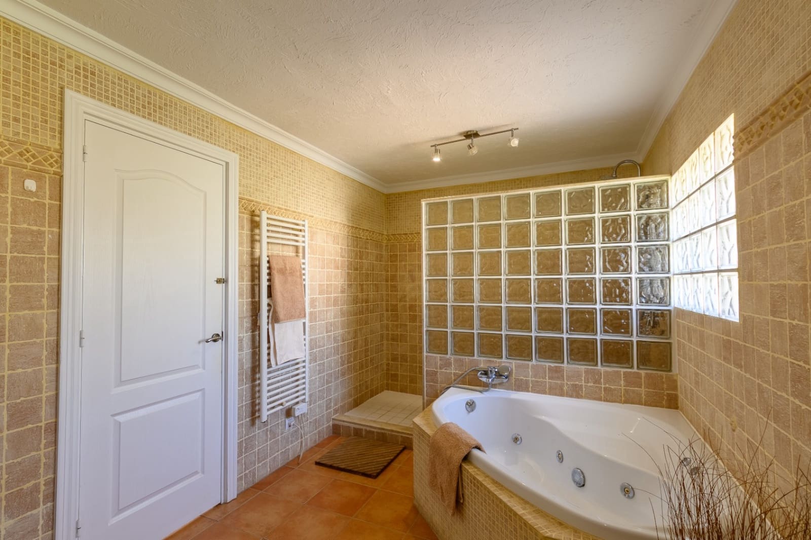 5 Zimmer Villa zu verkaufen in Benissa mit Pool Garage - 895.000 € (Ref: 9803783)