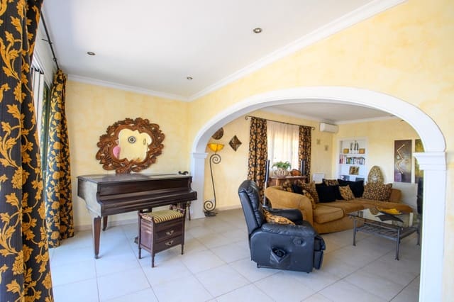 5 Zimmer Villa zu verkaufen in Benissa mit Pool Garage - 895.000 € (Ref: 9803783)