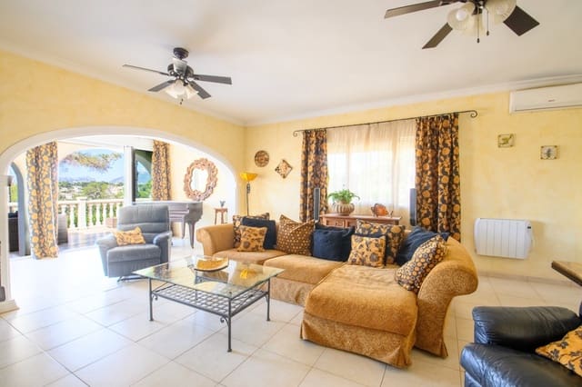 5 Zimmer Villa zu verkaufen in Benissa mit Pool Garage - 895.000 € (Ref: 9803783)