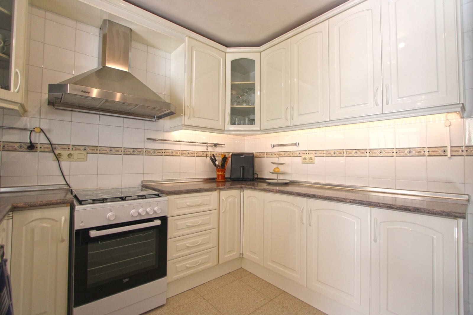 4 soveværelse Villa til salg i Tormos med garage - € 350.000 (Ref: 9832366)