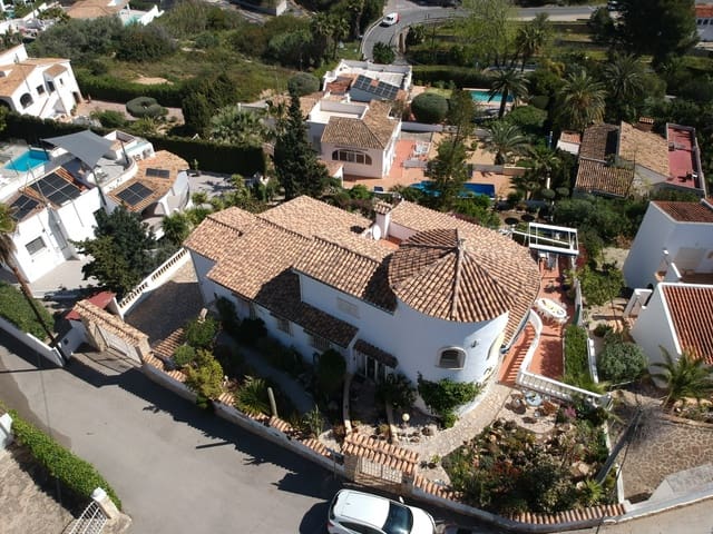 4 camera da letto Villa in vendita in Benissa con piscina garage - 695.000 € (Rif: 9832367)