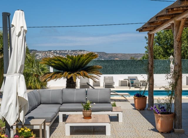 4 soverom Villa til salgs i Javea / Xàbia med garasje - € 850 000 (Ref: 9832370)