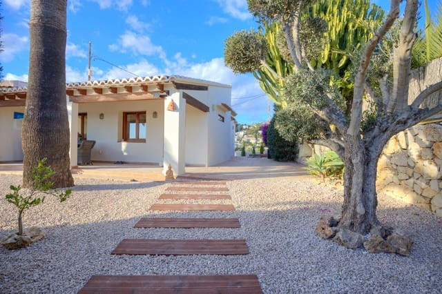 5 soveværelse Villa til salg i Montemar, Benissa med swimmingpool - € 799.000 (Ref: 9832790)