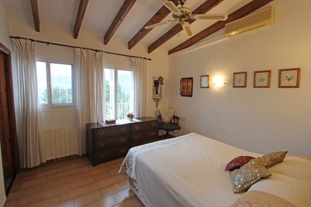3 sypialnia Willa na sprzedaż w Alcalalí / Alcanalí z basenem garażem - 399 950 € (Ref: 9832793)