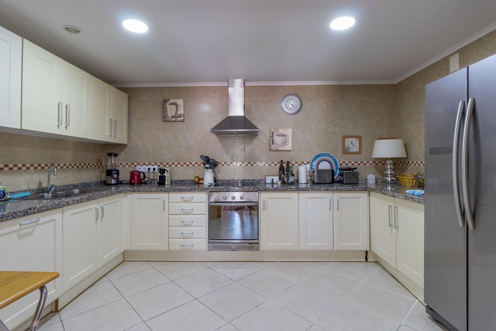 5 bedroom Villa for sale in Benissa - € 950,000 (Ref: 9832794)