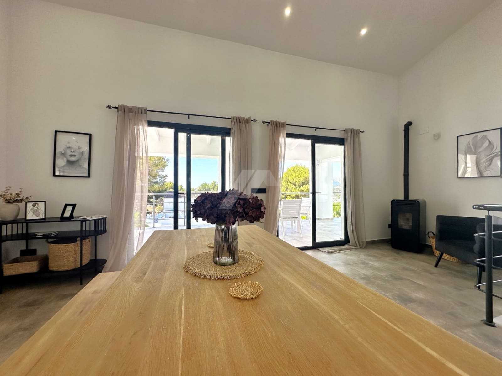 4 bedroom Villa for sale in Benissa with pool garage - € 1,199,000 (Ref: 9832795)