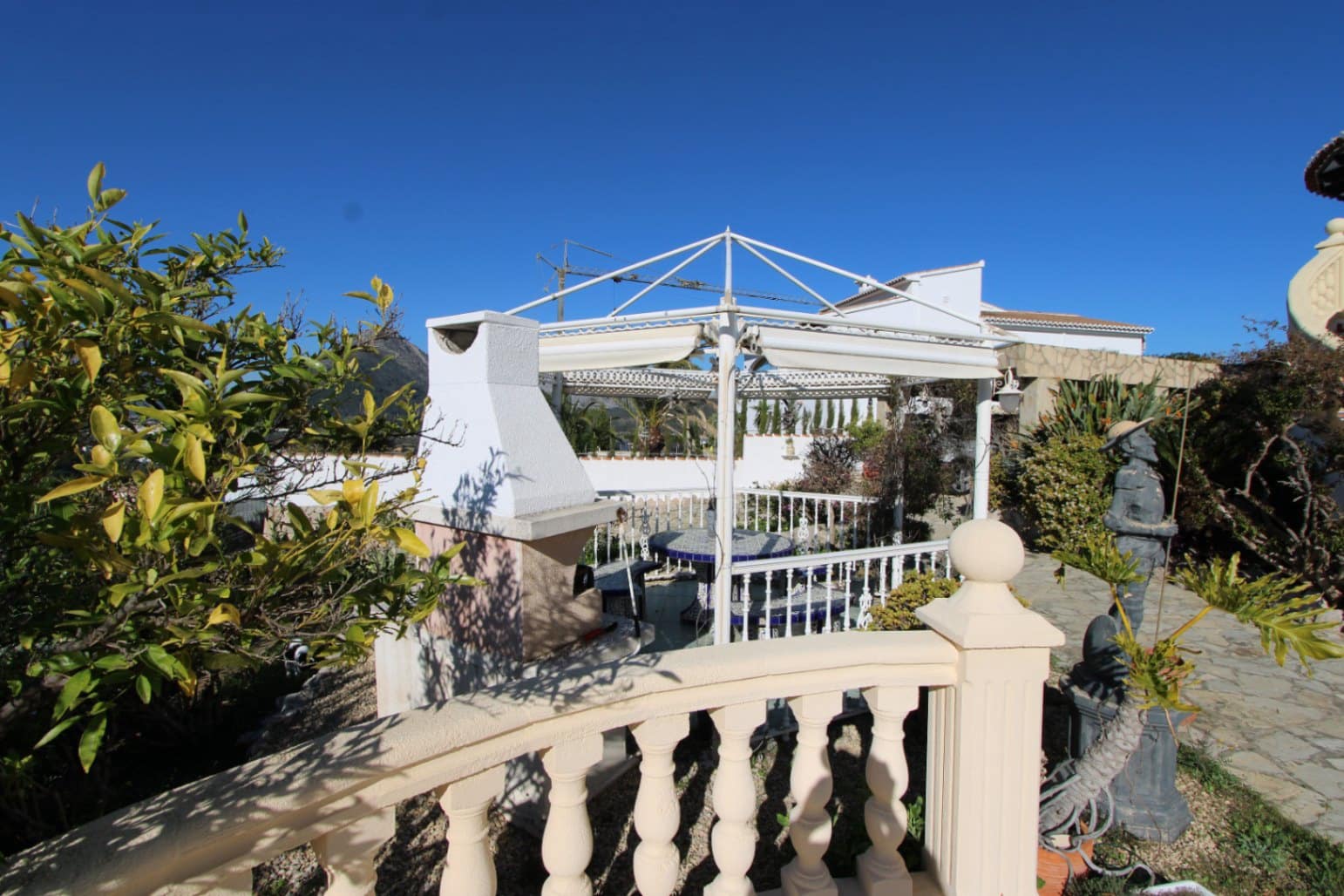 5 bedroom Villa for sale in Murla with pool garage - € 549,000 (Ref: 9832797)