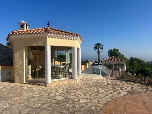 3 sovrum Villa till salu i Denia med pool garage - 860 000 € (Ref: 9832802)