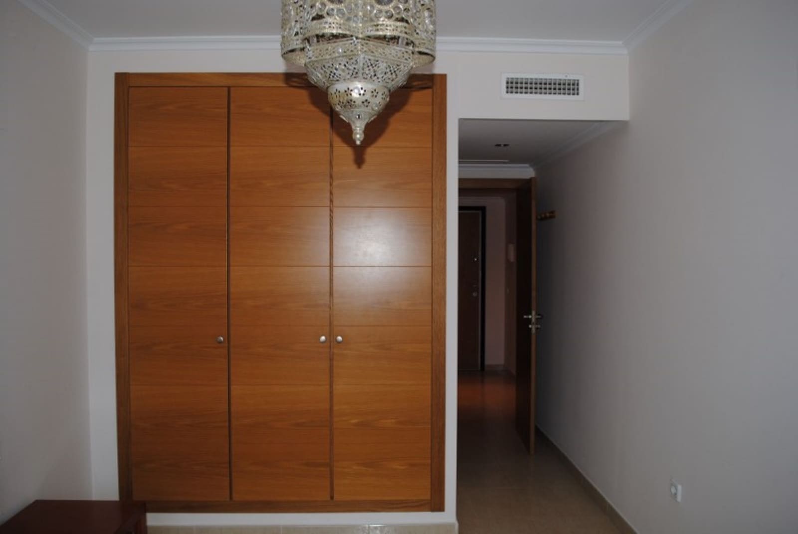 Apartamento de 2 habitaciones en Dénia en venta con piscina garaje - 280.000 € (Ref: 9832804)