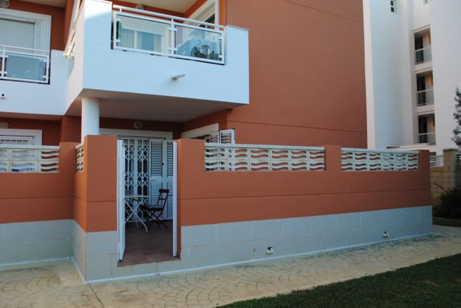 Apartamento de 2 habitaciones en Dénia en venta con piscina garaje - 280.000 € (Ref: 9832804)