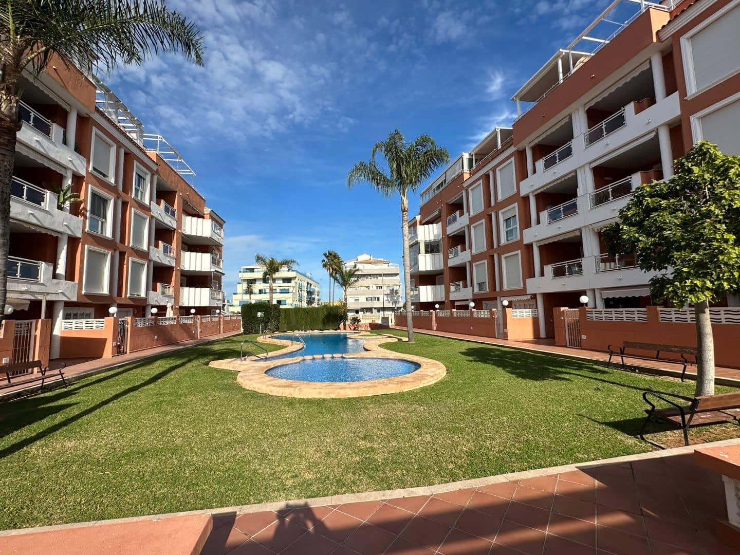 Apartamento de 2 habitaciones en Dénia en venta con piscina garaje - 280.000 € (Ref: 9832804)