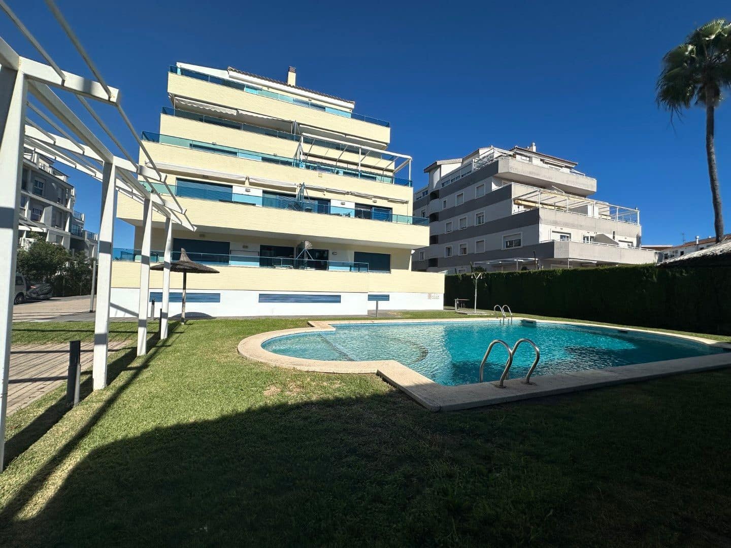 3 sovrum Lägenhet till salu i Denia med pool garage - 319 000 € (Ref: 9832805)
