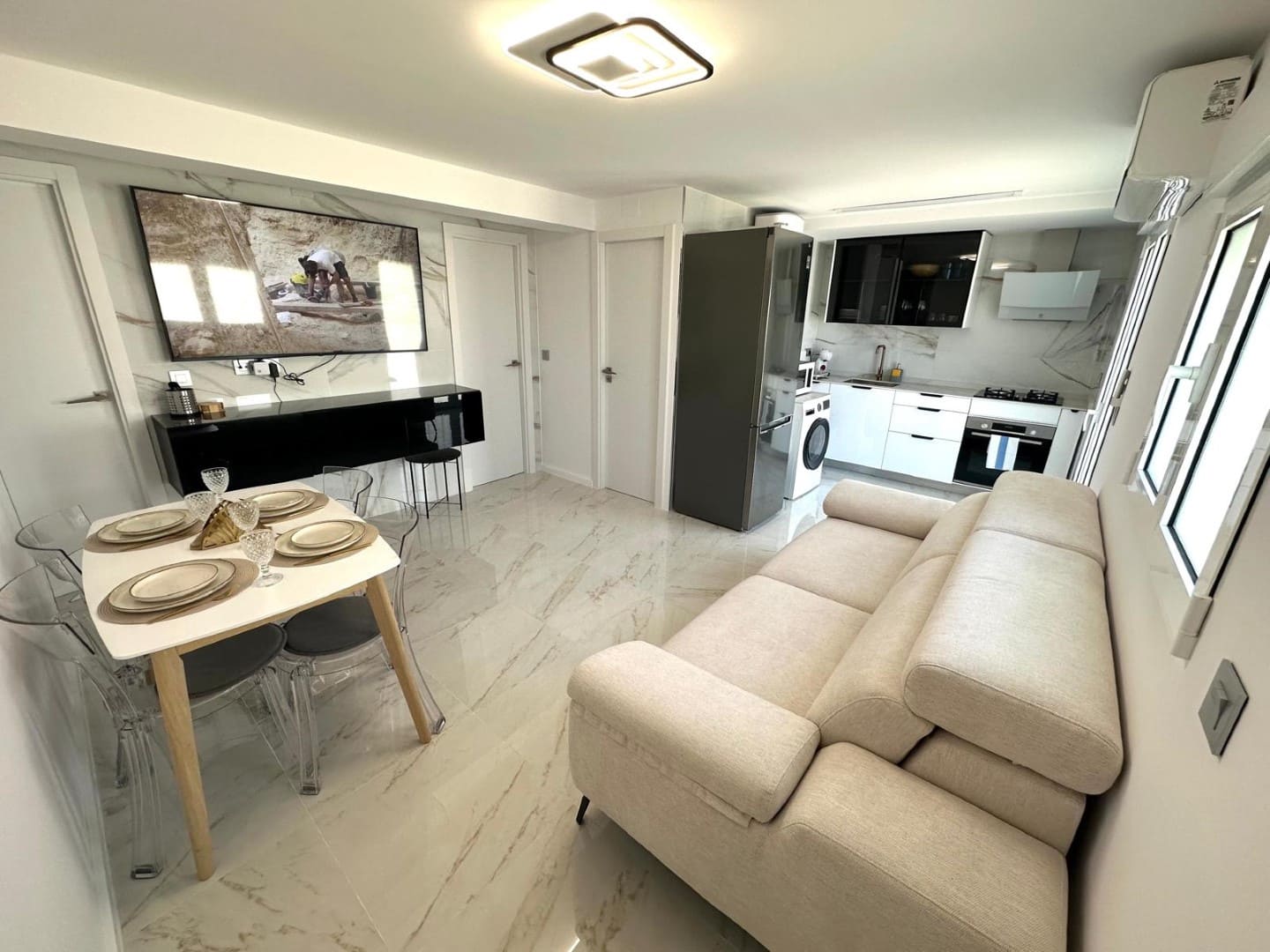 2 bedroom Flat for sale in Denia - € 187,000 (Ref: 9832806)