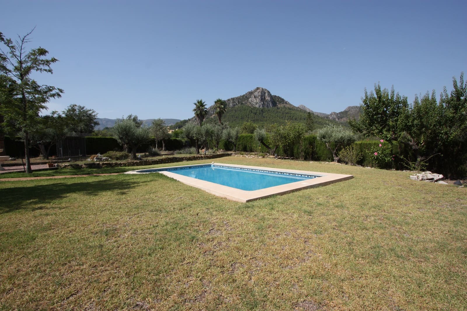 3 bedroom Villa for sale in Orba with pool garage - € 899,000 (Ref: 9832810)
