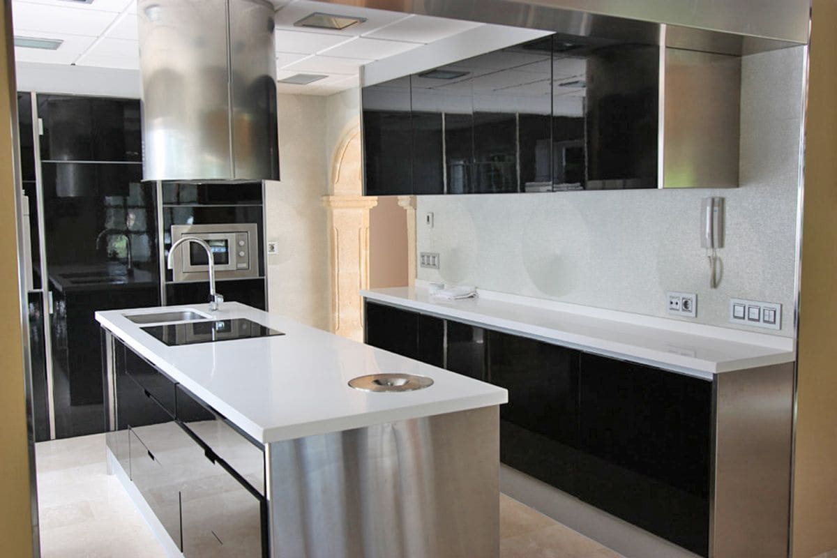8 bedroom Villa for sale in Javea / Xabia with pool garage - € 2,100,000 (Ref: 9832816)