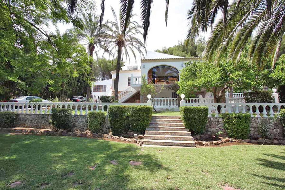 8 bedroom Villa for sale in Javea / Xabia with pool garage - € 2,100,000 (Ref: 9832816)