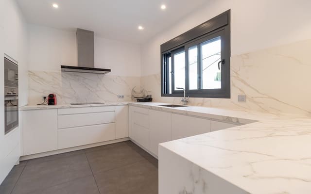 3 soverom Villa til salgs i Moraira, Teulada-Moraira med svømmebasseng - € 995 000 (Ref: 9832817)