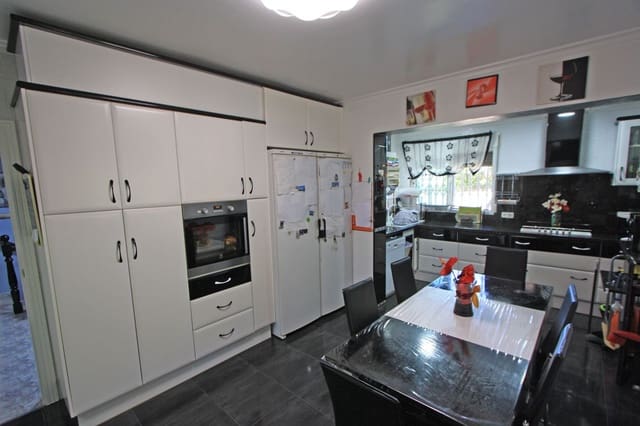 4 soverom Villa til salgs i Els Poblets med svømmebasseng garasje - € 850 000 (Ref: 9832820)